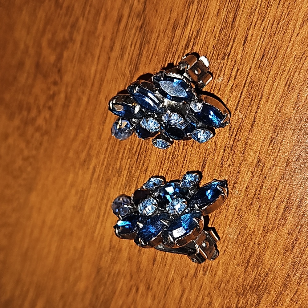 Vintage KRAMER earrings NWOT